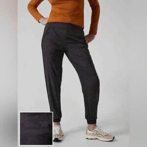 Athleta NWOT Women's Brooklyn Lined Camo Joggers Size 2 Black Camo